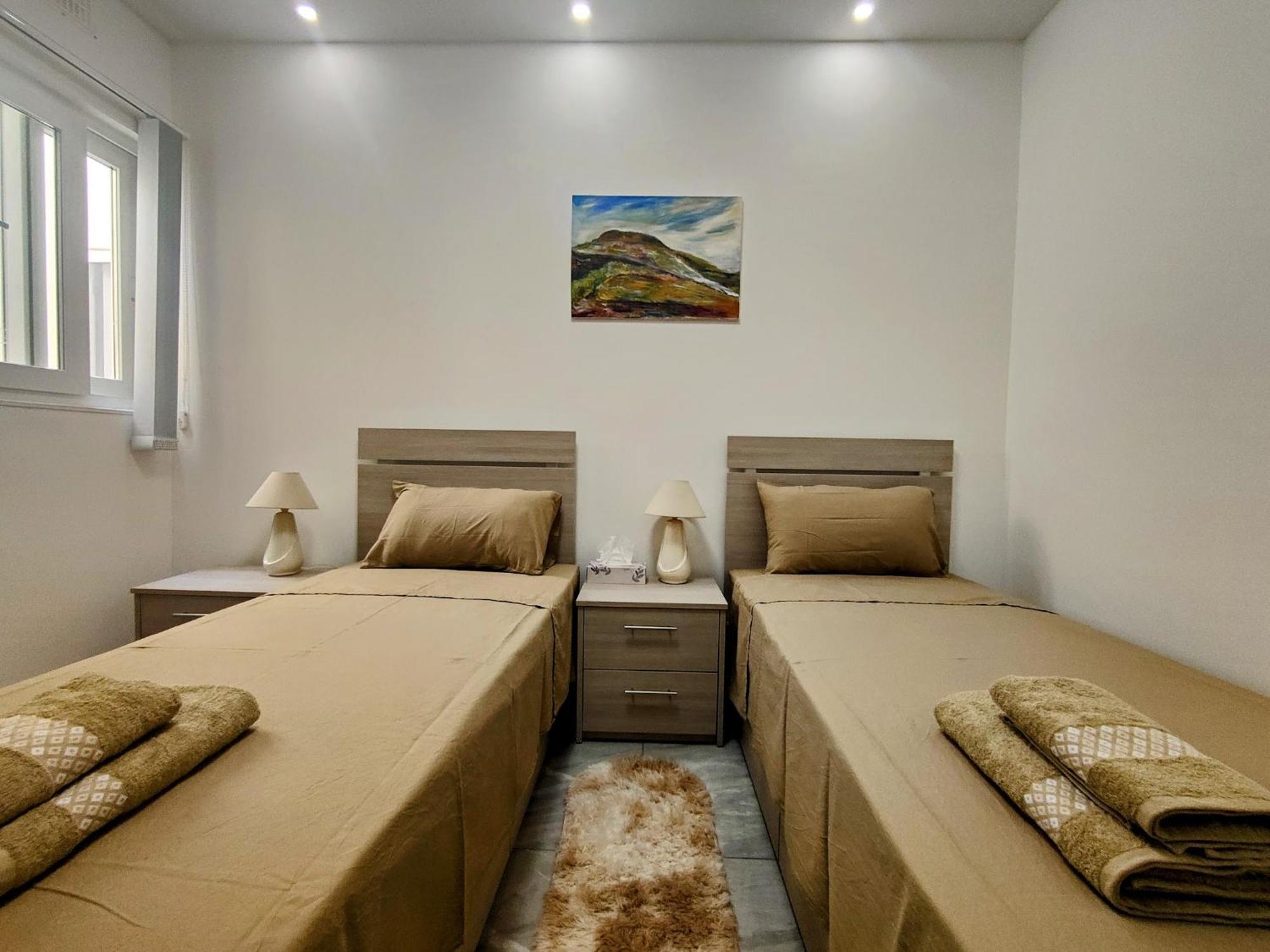 Al-Andalus, Chic Central Rooms Виктория Экстерьер фото